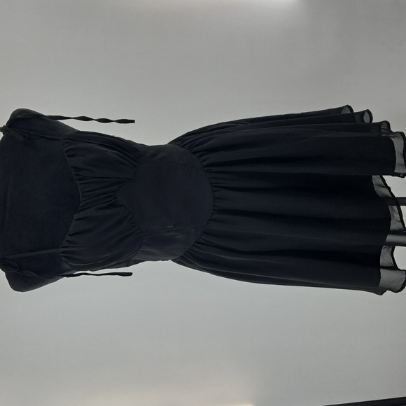 Chic Black Dress for Women - Picture 13 of 16